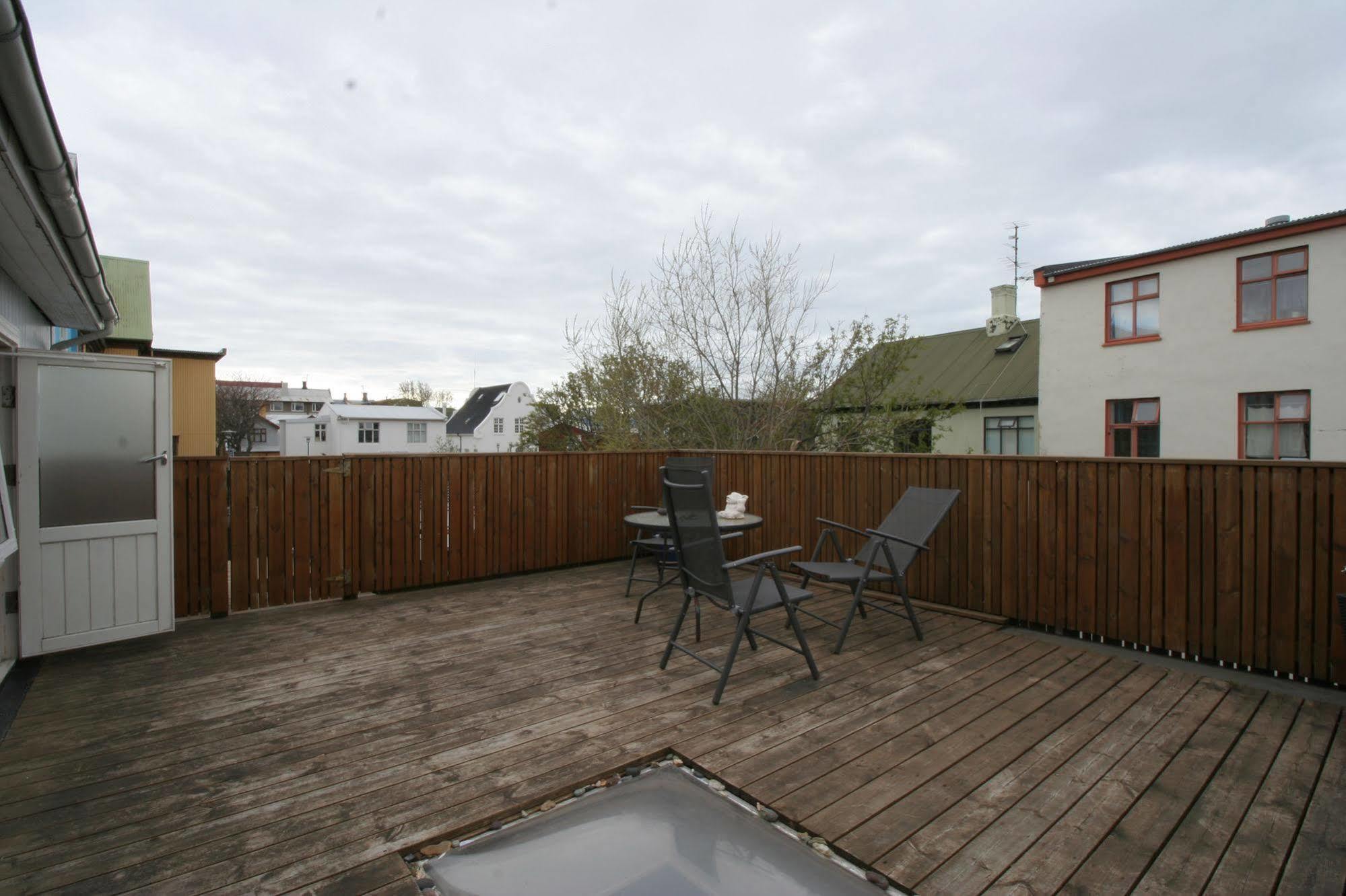Our House Guesthouse Reykjavík Buitenkant foto
